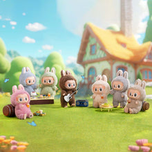 Jucarie de Plus LaBuBu, Culoare Surpriza 18-20cm, Mistery Box