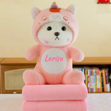 Jucarie de Plus Personalizata, Ursulet Imbracat set cu Paturica Pufoasa, 55x30cm.