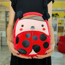 Ghiozdan Pufos Buburuza 32cm + Rechizite Cadou