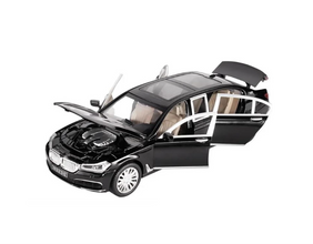 Mașinuță Limuzină BMW Seria 7, 760Li V12 1:24 Metalică cu Muzică și Lumini