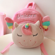 Ghiozdan Pufos Unicorn 26×25 cm + Rechizite Cadou