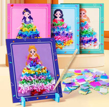 Joc creativ Broderia păpușii – Set cu 2 tablouri din lemn