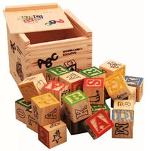 Set 27 Litere si Cifre, Cuburi din Lemn în Cutie – Joc Educativ de Construcție