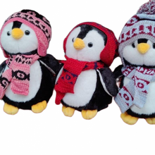 Jucarie de Plus, Pinguin Friguros, cu Caciula si Fular