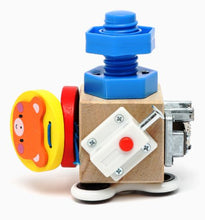 Cub Senzorial din Lemn cu Spinner și Flașnetă - Joc de Îndemânare